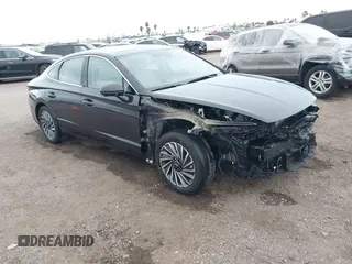 2024 Hyundai Sonata Hybrid Limited with VIN KMHL54JJ9RA088028, listed as a IAAI auction lot 41522968 with 8,294 mi miles. Bid and sale history available at carsss.com. Image 1.