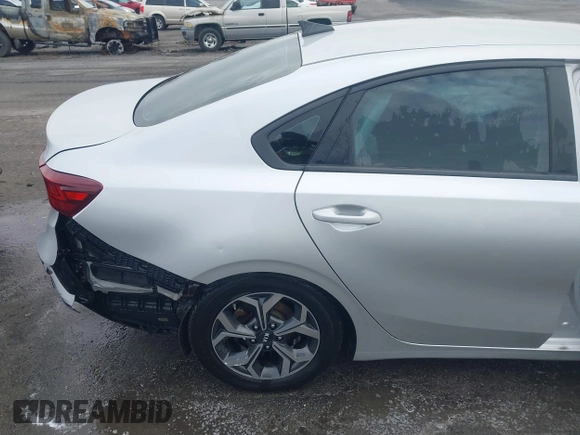 2020 Kia Forte LXS with VIN 3KPF24AD6LE169481, listed as a IAAI auction lot 41560064 with 88,871 mi miles and . Bid and sale history available at carsss.com. Image 19.