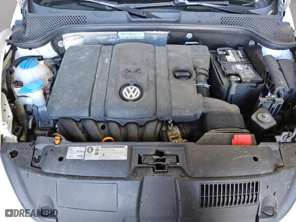 2012 Volkswagen Beetle 2.5L w/Sun/Sound/Nav PZEV with VIN 3VWHP7AT5CM638470, listed as a Copart auction lot 83471284 with 87,912 mi miles and Clean Title. Bid and sale history available at carsss.com. Image 11.