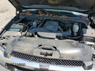 2004 Chevrolet Avalanche Z71 with VIN 3GNEK12TX4G101441, listed as a Copart auction lot 54858953 with 225,943 mi miles and Clean Title. Bid and sale history available at DreamBid. Image 12.