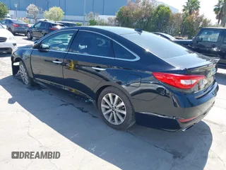 2016 Hyundai Sonata Sport with VIN 5NPE34AF8GH379592, listed as a IAAI auction lot 41964780 with 117,907 mi miles and . Bid and sale history available at DreamBid. Image 3.