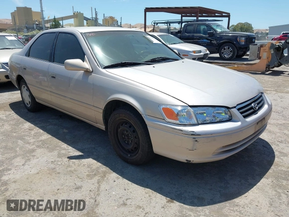 2000 Toyota Camry CE z VIN 4T1BG22K2YU924681, wystawiony jako IAAI lot #42517917 z przebiegiem 228 920 mil mil oraz . Historia ofert i sprzedaży dostępna na DreamBid. Obrazek 1.