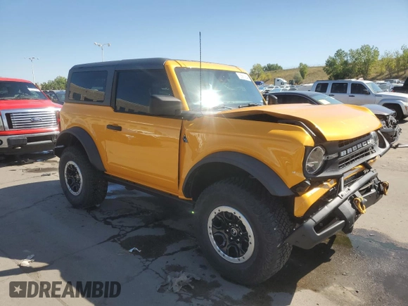 2021 Ford Bronco with VIN 1FMDE5CPXMLB06562, listed as a Copart auction lot 73561084 with 33,154 mi miles and Salvage title. Bid and sale history available at DreamBid. Image 4.