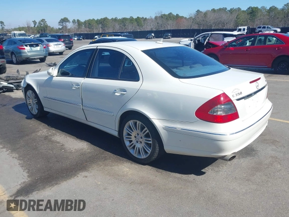 2007 Mercedes-Benz E-Class 3.5L with VIN WDBUF87X57X221918, listed as a IAAI auction lot 41618274 with 176,359 mi miles. Bid and sale history available at carsss.com. Image 3.
