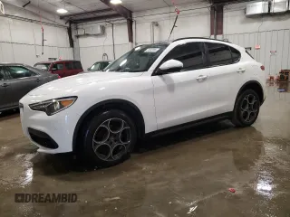 2018 Alfa Romeo Stelvio Sport z VIN ZASFAKPN6J7B89242, wystawiony jako Copart lot #51002995 z przebiegiem 77 624 mil mil oraz Tytuł czysty. Historia ofert i sprzedaży dostępna na DreamBid. Obrazek 1.
