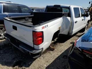 2014 Chevrolet Silverado 1500 LT with VIN 3GCUKREC5EG392513, listed as a Copart auction lot 49750165 with 163,793 mi miles and Salvage Title. Bid and sale history available at DreamBid. Image 3.