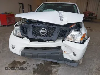 2018 Nissan Frontier SV z VIN 1N6DD0FV7JN718221, wystawiony jako IAAI lot #42118492 z przebiegiem 132 413 mil mil oraz . Historia ofert i sprzedaży dostępna na DreamBid. Obrazek 6.