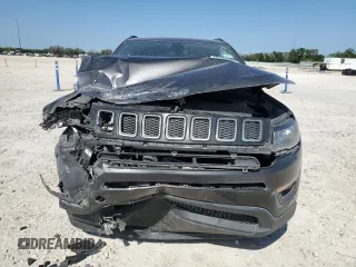 2019 Jeep Compass Latitude with VIN 3C4NJCBB5KT654713, listed as a Copart auction lot 52508305 with 113,586 mi miles and Salvage title. Bid and sale history available at DreamBid. Image 5.