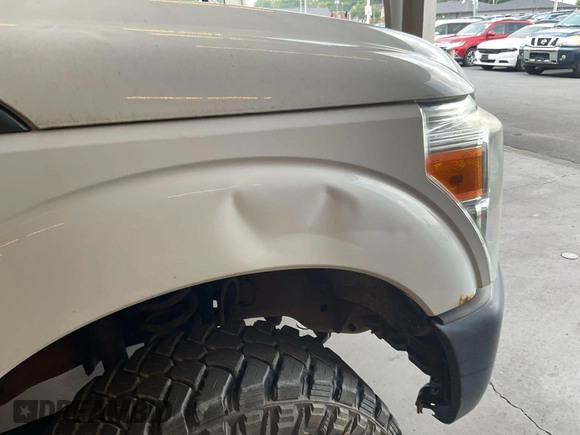 2015 Ford F-250 XLT with VIN 1FT7X2B68FEA89335, listed as a IAAI auction lot 42785319 with 130,513 mi miles and . Bid and sale history available at DreamBid. Image 8.