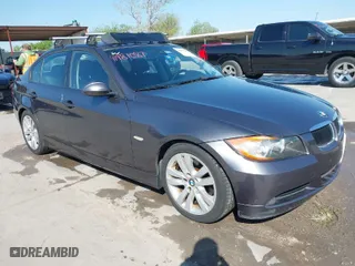 2007 BMW 3 Series 328i with VIN WBAVA33547PG39902, listed as a IAAI auction lot 41981087 with 178,661 mi miles. Bid and sale history available at carsss.com. Image 1.