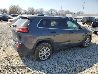 2017 Jeep Cherokee Latitude with VIN 1C4PJMCB6HW576135, listed as a Copart auction lot 47391675 with 88,874 mi miles and Salvage Title. Bid and sale history available at DreamBid. Image 3.