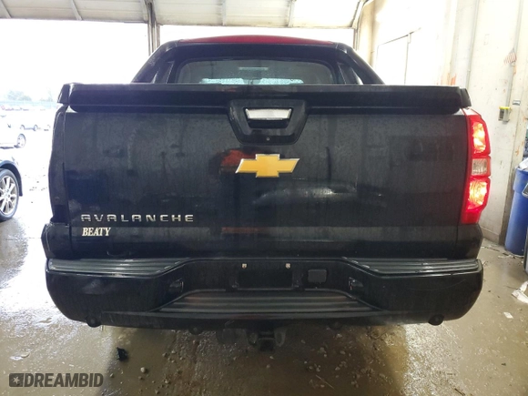 2013 Chevrolet Avalanche LT with VIN 3GNTKFE72DG123999, listed as a Copart auction lot 45189975 with 89,396 mi miles and Salvage Title. Bid and sale history available at carsss.com. Image 6.
