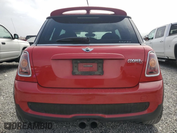 2009 MINI Hardtop S with VIN WMWMF73569TW82889, listed as a Copart auction lot 55630165 with 128,360 mi miles and Clean Title. Bid and sale history available at DreamBid. Image 6.