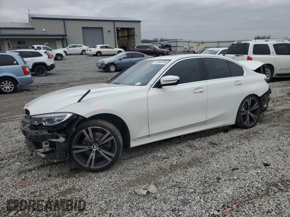 2021 BMW 3 Series 330i with VIN 3MW5R1J02M8C19809, listed as a Copart auction lot 47444745 with 89,647 mi miles and Salvage Title. Bid and sale history available at carsss.com. Image 1.