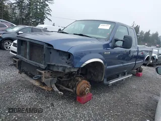 2005 Ford Super Duty F-250 XL with VIN 1FTSX21545ED39073, listed as a IAAI auction lot 41881452 with 117,709 mi miles. Bid and sale history available at carsss.com. Image 2.