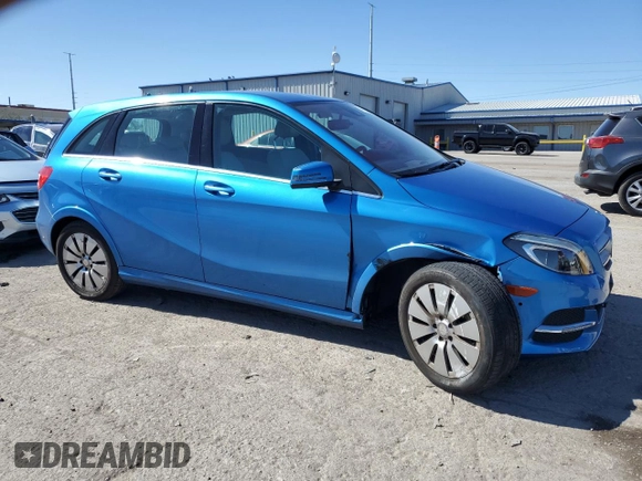 2014 Mercedes-Benz B with VIN WDDVP9AB6EJ004079, listed as a Copart auction lot 47135055 with 67,218 mi miles and Salvage Title. Bid and sale history available at carsss.com. Image 4.