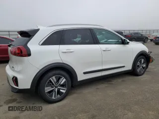 2022 Kia Niro LX with VIN KNDCB3LC1N5546699, listed as a Copart auction lot 84321764 with 76,108 mi miles and Salvage Title. Bid and sale history available at carsss.com. Image 3.