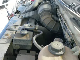 2003 Ford Econoline Cargo с VIN 1FTRE14W93HA38698, выставлен на аукционе IAAI как лот 43056061 с пробегом 256 118 миль миль и . История ставок и продаж доступна на DreamBid. Изображение 18.