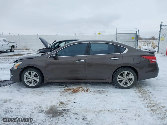 2013 Nissan Altima 2.5 SL with VIN 1N4AL3AP8DN541191, listed as a IAAI auction lot 41200461 with 125,409 mi miles. Bid and sale history available at carsss.com. Image 14.