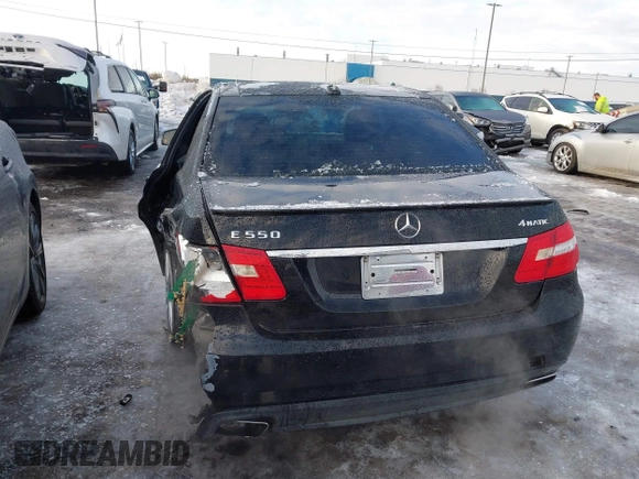 2013 Mercedes-Benz E 550 Sport z VIN WDDHF9BB9DA762365, wystawiony jako IAAI lot #41481101 z przebiegiem 172 376 mil mil oraz . Historia ofert i sprzedaży dostępna na DreamBid. Obrazek 16.