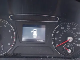 2019 Kia Sorento LX z VIN 5XYPG4A56KG481297, wystawiony jako IAAI lot #41994392 z przebiegiem 147 688 mil mil oraz . Historia ofert i sprzedaży dostępna na DreamBid. Obrazek 7.