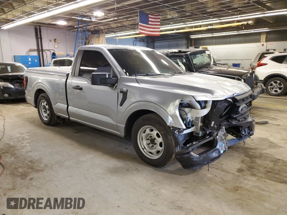 2022 Ford F-150 XL with VIN 1FTMF1C51NKF01004, listed as a Copart auction lot 51651204 with 10,625 mi miles and . Bid and sale history available at DreamBid. Image 4.