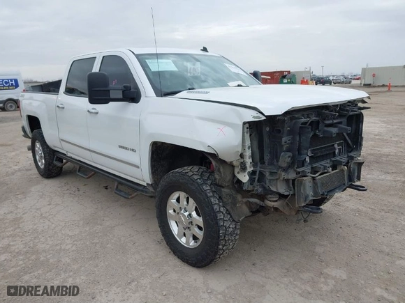 2015 Chevrolet Silverado 2500HD LTZ with VIN 1GC1KWE89FF149299, listed as a IAAI auction lot 41565330 with 249,551 mi miles. Bid and sale history available at carsss.com. Image 1.