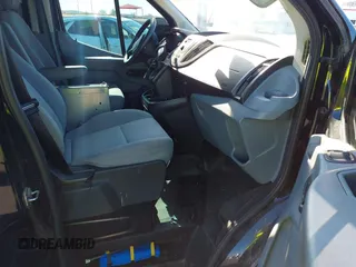 2016 Ford Transit z VIN 1FTYR2YM3GKB56866, wystawiony jako IAAI lot #42646667 z przebiegiem 125 629 mil mil oraz . Historia ofert i sprzedaży dostępna na DreamBid. Obrazek 1.