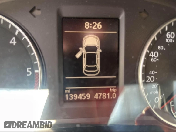 2015 Volkswagen Passat SE z VIN 1VWBV7A38FC025826, wystawiony jako IAAI lot #42108113 z przebiegiem 139 459 mil mil oraz . Historia ofert i sprzedaży dostępna na DreamBid. Obrazek 7.