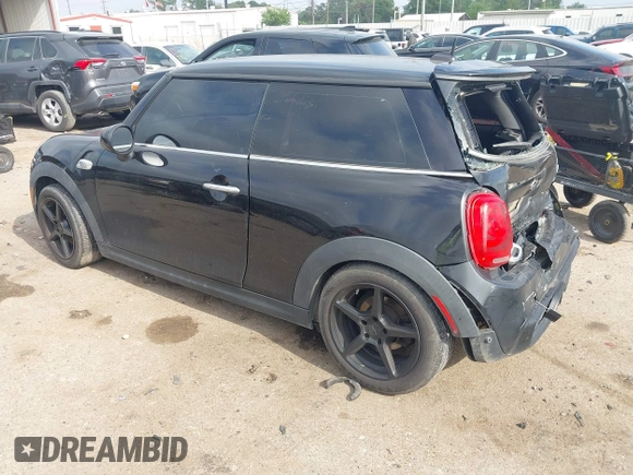 2019 MINI Hardtop Cooper S z VIN WMWXP7C56K2A49415, wystawiony jako IAAI lot #41952188 z przebiegiem 143 633 mil mil oraz . Historia ofert i sprzedaży dostępna na DreamBid. Obrazek 3.