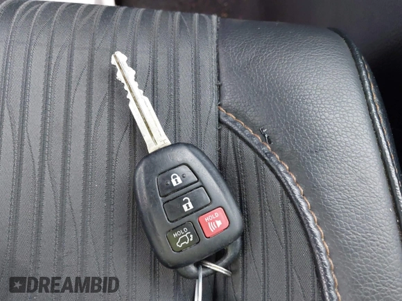 2018 Toyota Highlander LE with VIN 5TDBZRFH7JS835432, listed as a IAAI auction lot 40852130 with 139,136 mi miles and . Bid and sale history available at DreamBid. Image 11.