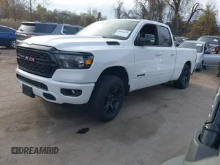 2022 Ram 1500 Big Horn z VIN 1C6SRFBT7NN375197, wystawiony jako IAAI lot #40824095 z przebiegiem 91 751 mil mil oraz . Historia ofert i sprzedaży dostępna na DreamBid. Obrazek 2.