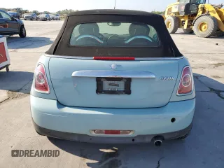 2013 MINI Convertible z VIN WMWZN3C57DT569379, wystawiony jako Copart lot #71982954 z przebiegiem 152 142 mil mil oraz Czysty tytuł • Clean title. Historia ofert i sprzedaży dostępna na DreamBid. Obrazek 6.