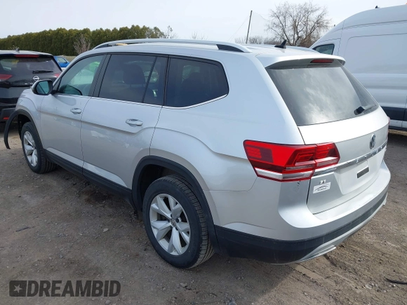2018 Volkswagen Atlas SE with VIN 1V2KR2CA6JC560411, listed as a IAAI auction lot 41887472 with 168,155 mi miles and . Bid and sale history available at DreamBid. Image 3.