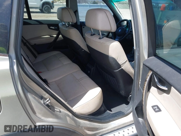 2009 BMW X3 xDrive30i with VIN WBXPC93459WJ25646, listed as a IAAI auction lot 41955182 with 175,605 mi miles. Bid and sale history available at carsss.com. Image 8.