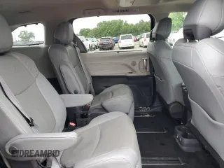 2021 Toyota Sienna Limited with VIN 5TDZRKEC6MS012684, listed as a Copart auction lot 61996195 with 80,609 mi miles and Salvage title. Bid and sale history available at DreamBid. Image 11.