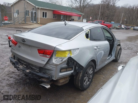 2016 Kia Optima LX Turbo with VIN 5XXGT4L1XGG006432, listed as a IAAI auction lot 41620038 with 137,210 mi miles. Bid and sale history available at carsss.com. Image 4.