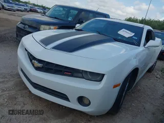 2011 Chevrolet Camaro 2LT with VIN 2G1FC1ED9B9206647, listed as a IAAI auction lot 41984614 with 1 mi miles. Bid and sale history available at carsss.com. Image 2.