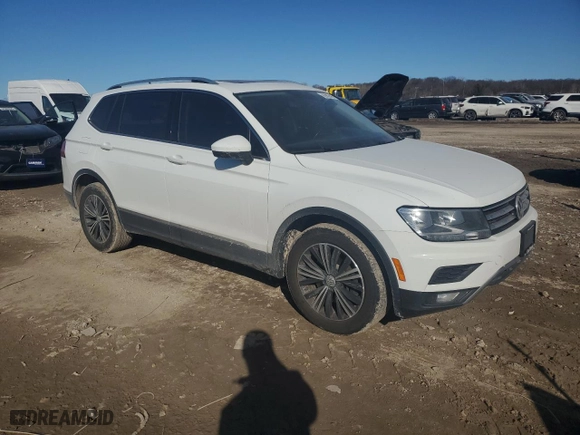 2018 Volkswagen Tiguan SEL with VIN 3VV3B7AX1JM091002, listed as a Copart auction lot 46902485 with 91,684 mi miles and Salvage Title. Bid and sale history available at carsss.com. Image 4.