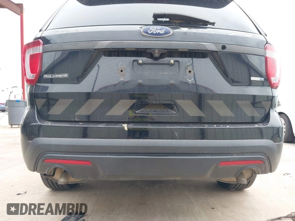 2016 Ford Utility Police Interceptor with VIN 1FM5K8AR9GGB44638, listed as a IAAI auction lot 42020602 with 136,518 mi miles. Bid and sale history available at carsss.com. Image 19.