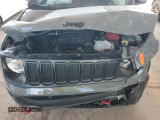 2023 Jeep Renegade Trailhawk with VIN ZACNJDC10PPP37182, listed as a Copart auction lot 49251315 with 13,779 mi miles and Salvage title. Bid and sale history available at DreamBid. Image 12.