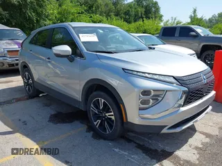 2024 Mitsubishi Eclipse Cross SE z VIN JA4ATWAA9RZ043647, wystawiony jako IAAI lot #42795659 z przebiegiem 19 591 mil mil oraz . Historia ofert i sprzedaży dostępna na DreamBid. Obrazek 1.
