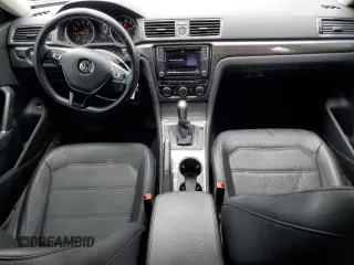 2016 Volkswagen Passat SE z VIN 1VWBT7A38GC051284, wystawiony jako Copart lot #56017235 z przebiegiem 120 066 mil mil oraz Czysty tytuł • Clean title. Historia ofert i sprzedaży dostępna na DreamBid. Obrazek 8.
