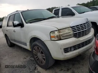 2008 Lincoln Navigator z VIN 5LMFU28588LJ02367, wystawiony jako Copart lot #57727305 z przebiegiem Nie podano mil oraz Tytuł czysty. Historia ofert i sprzedaży dostępna na DreamBid. Obrazek 4.