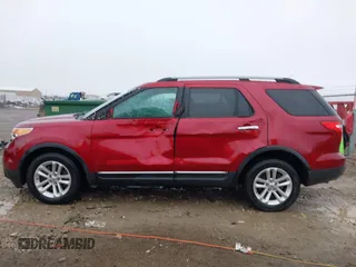 2013 Ford Explorer XLT with VIN 1FM5K7D94DGB68900, listed as a IAAI auction lot 41090687 with 219,170 mi miles and . Bid and sale history available at carsss.com. Image 14.
