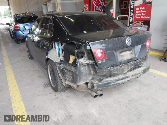 2010 Volkswagen Jetta SE with VIN 3VWRZ7AJ1AM158601, listed as a IAAI auction lot 42272753 with 99,600 mi miles and . Bid and sale history available at DreamBid. Image 13.