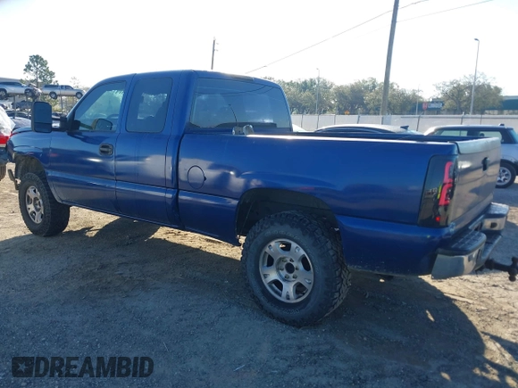 2004 Chevrolet Silverado 1500 with VIN 1GCEK19T54E256730, listed as a IAAI auction lot 41685840 with 281,979 mi miles and . Bid and sale history available at DreamBid. Image 3.