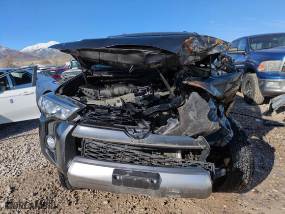 2019 Toyota 4Runner SR5 with VIN JTEBU5JR9K5675869, listed as a Copart auction lot 46940085 with 0 mi miles and Salvage Title. Bid and sale history available at carsss.com. Image 5.