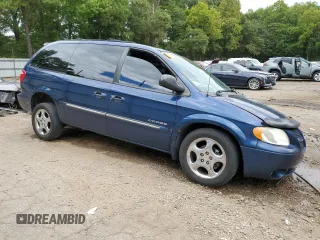 2001 Dodge Caravan ES with VIN 2B4GP54L81R411422, listed as a Copart auction lot 71964204 with 329,372 mi miles and Salvage Title. Bid and sale history available at carsss.com. Image 4.
