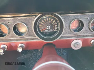 1966 Ford Mustang z VIN 6R08A210580, wystawiony jako Copart lot #48175135 z przebiegiem 9891 mil mil oraz Tytuł czysty. Historia ofert i sprzedaży dostępna na DreamBid. Obrazek 9.
